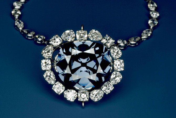 7 Kalung Berlian Paling Mahal di Dunia, Sampai Rp5 Triliun